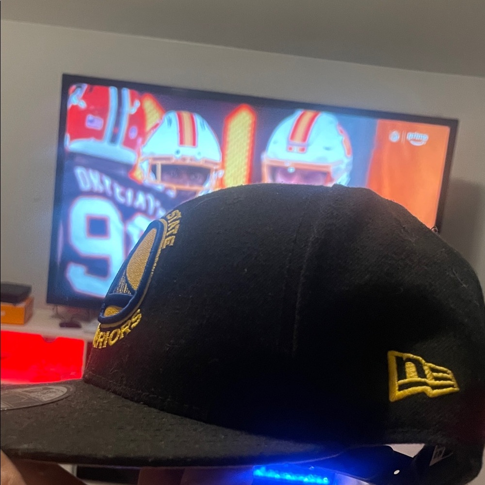 New Era Black and Gold Golden State Warriors Snapback Hat - Picture 3 of 4